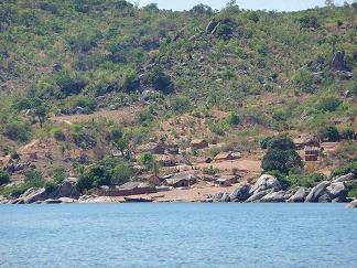 Msalaba village, localit� de Benthochromis tricoti.